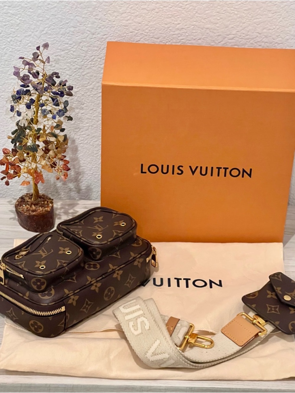 👜 Louis Vuitton Utility Crossbody Bag Monogram Canvas Multi-Pocket strap/pouch